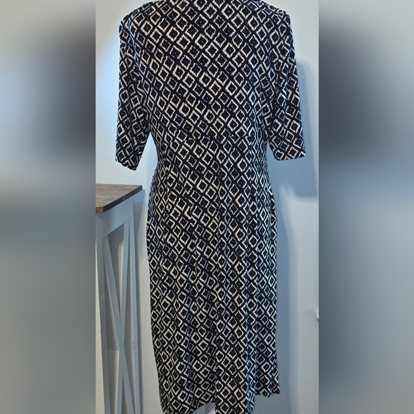 Lauren Ralph Lauren Black & White Faux Ruching Midi Wrap Dress Women's Size 14 - Picture 2 of 7